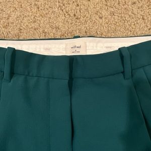Aritzia effortless pant in a sea foam blueish green color. Size 10